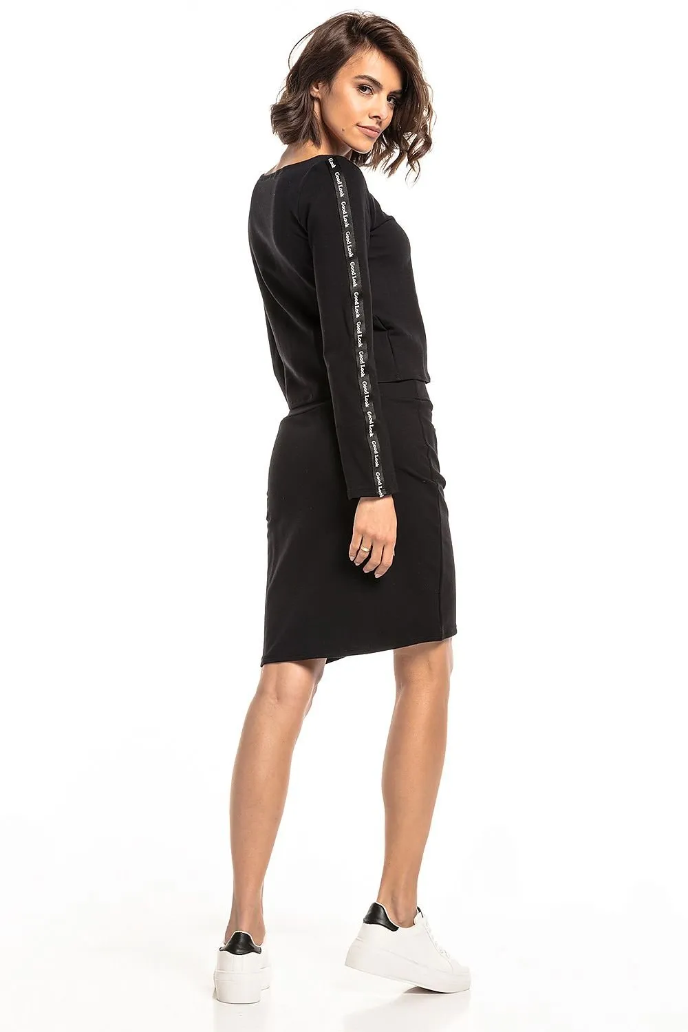 Chic Striped Sleeve Knit Pullover - Effortless Casual Elegance